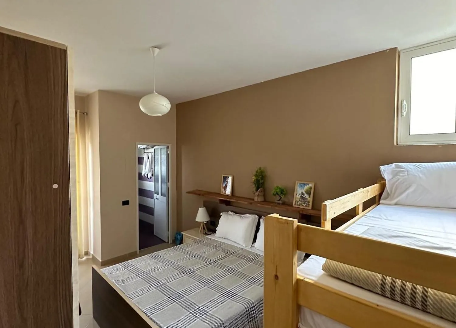 Rozmarine Otel Pellumbas